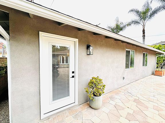 2nd image of 4495 Cerritos Ave