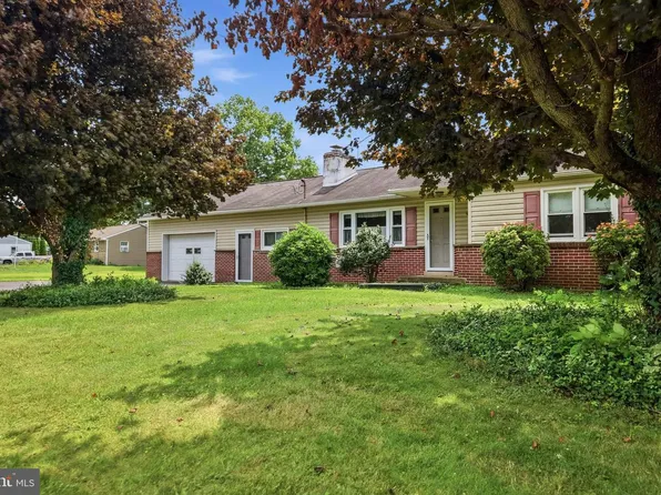 105 N Ridge Rd, Perkasie, PA 18944
