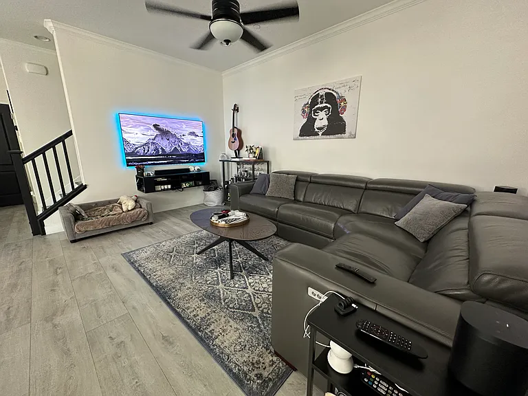 1607 Sylvia St — Photo 12