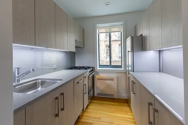 Rented by Stonehenge NYC LLC | media 5