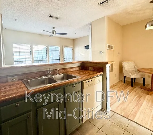 4800 W Lovers Ln #405 — Photo 7