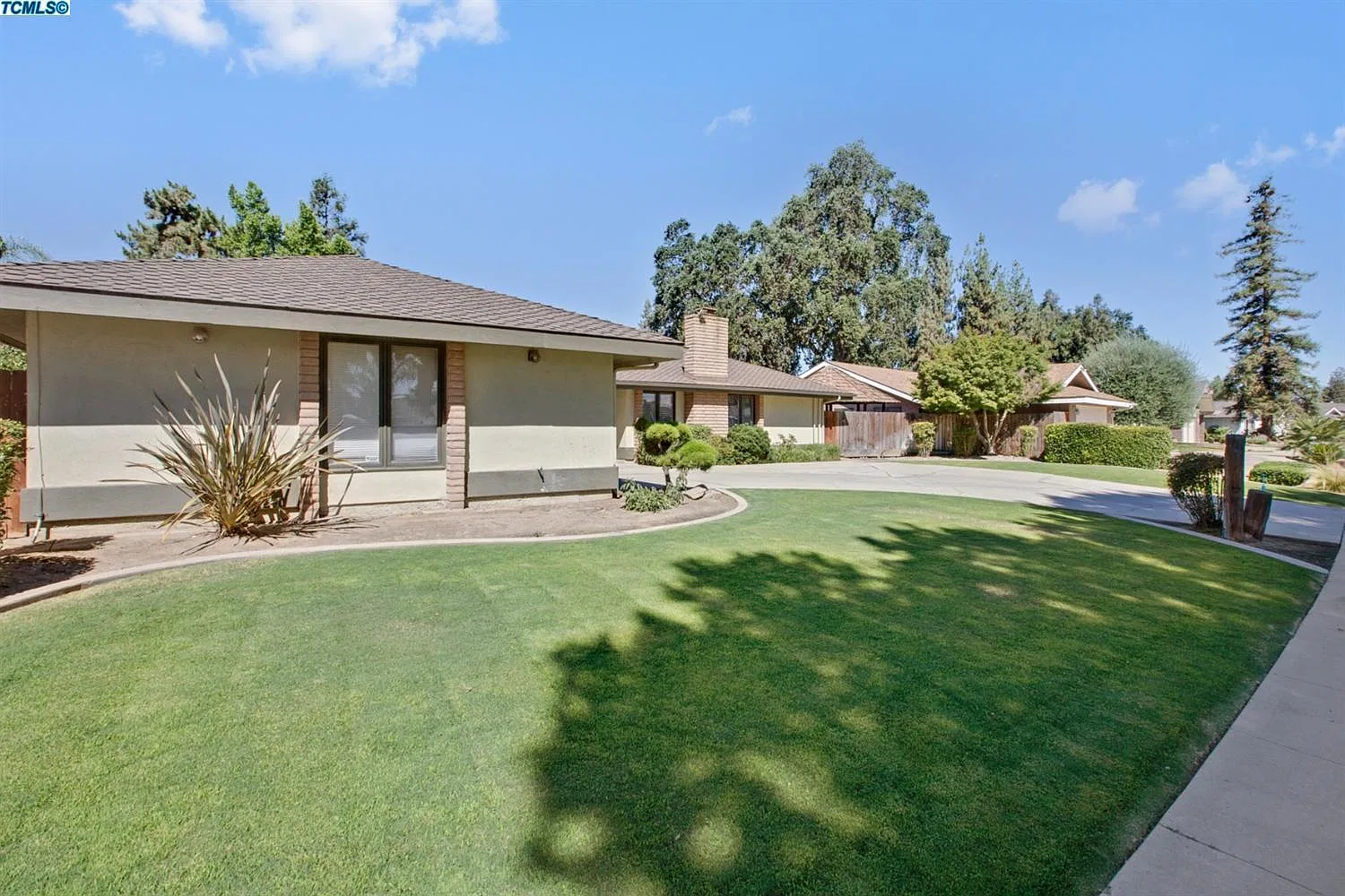 1199 N. Gem St. 3 Bedroom 2 Bath - Tulare — Photo 3