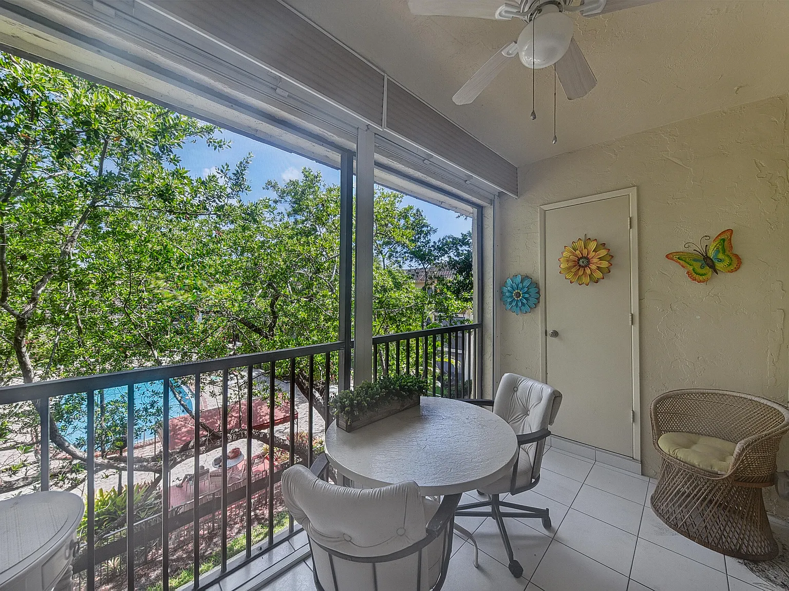 2 bed, 2.0 bath, 880 sqft, $2,750 — Photo 1