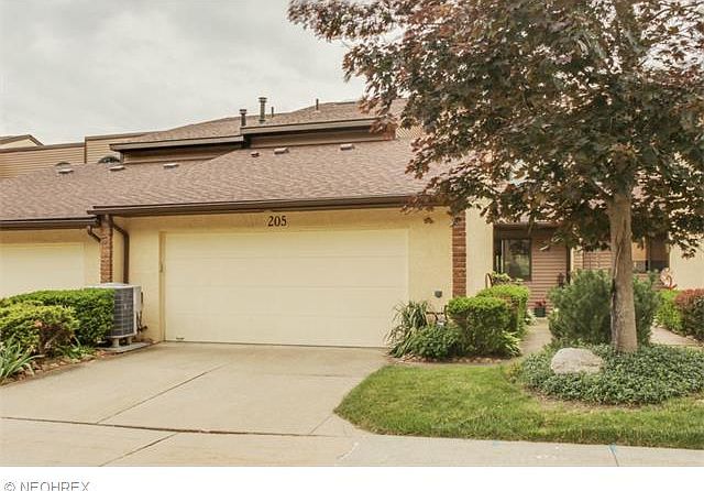 1st image of 205 Lake Terrace Dr
