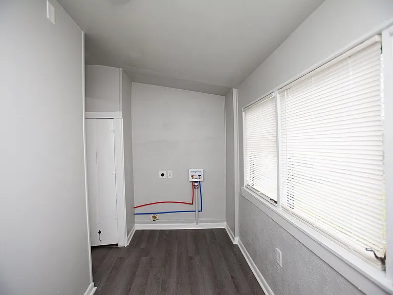 4701 Atkins St — Photo 14