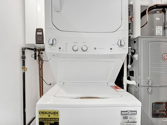 2nd image of 4350 W Lawrence Ave #407