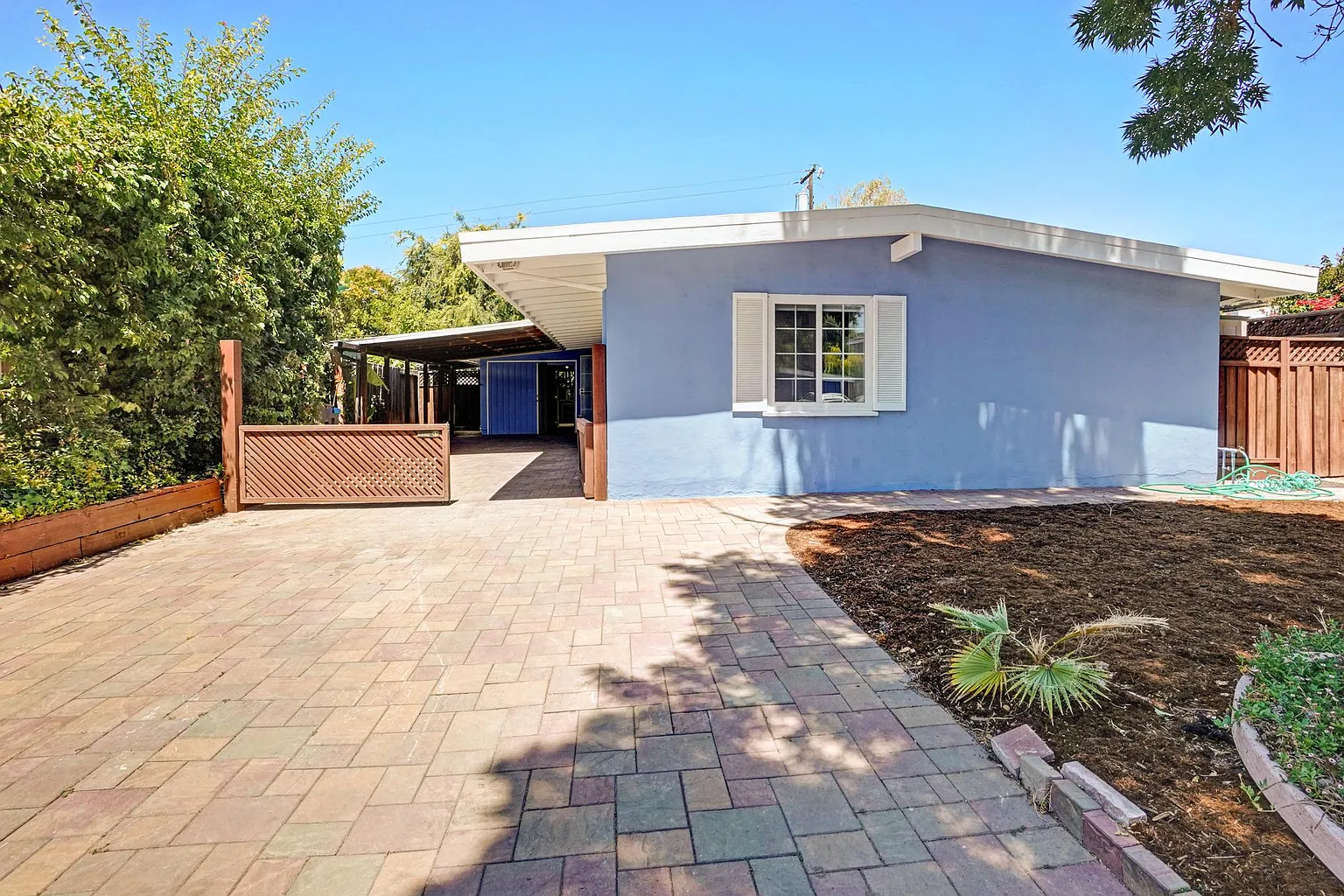 2342 Jane Ln photo 1