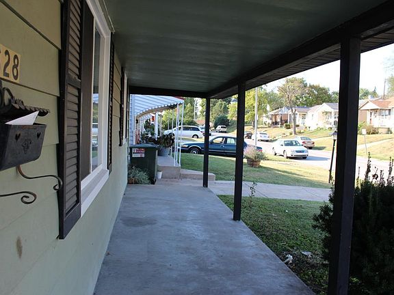 2nd image of 3628 Steins St