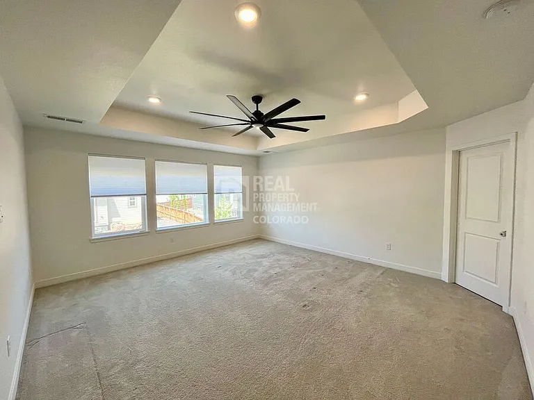 14833 Fairfax St — Photo 10