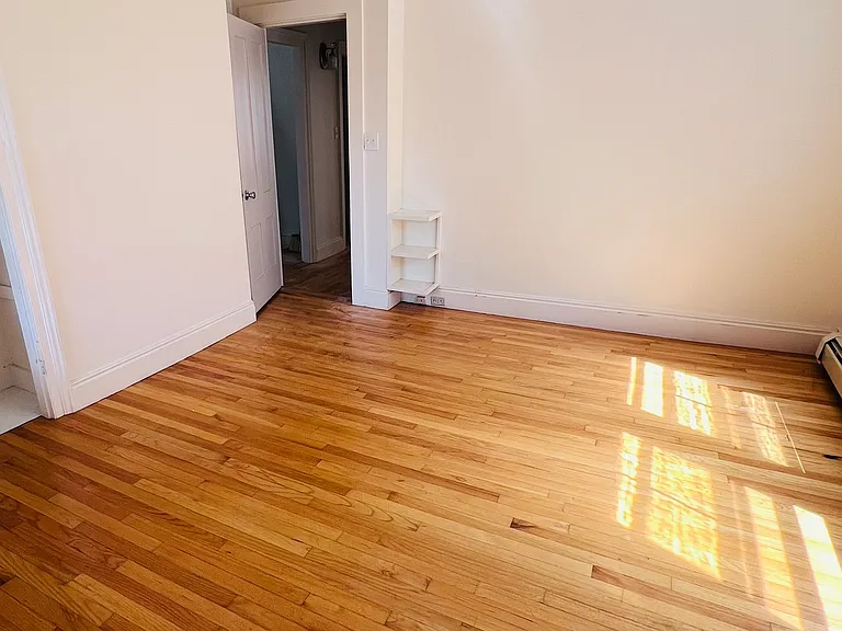 152 Main St — Photo 6