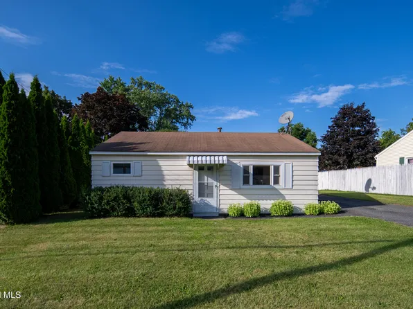 31 Riverview Drive, Niskayuna, NY 12309