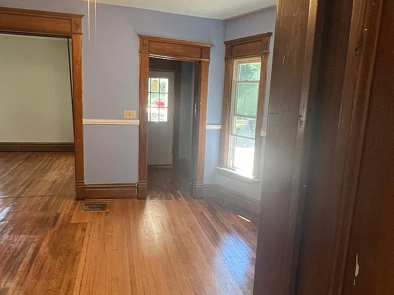 645 Jackson St NW — Photo 13
