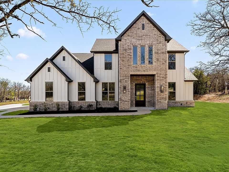 1st image of 131 Spring Valley Rd