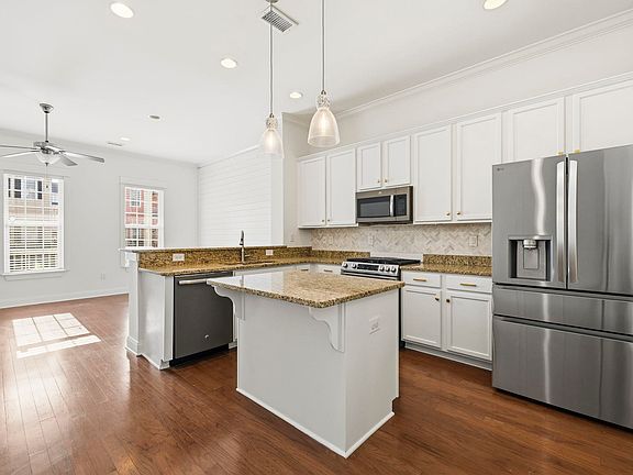5th image of 856 Shine Ave. #856