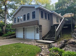 204 Carthage Ct NW, Poplar Grove, IL 61065