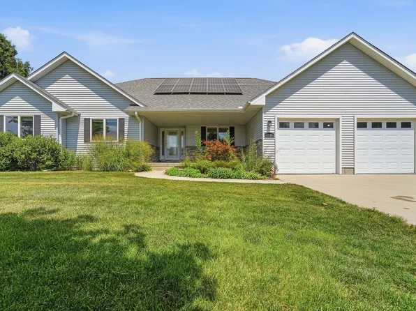 1110 S R St, Indianola, IA 50125