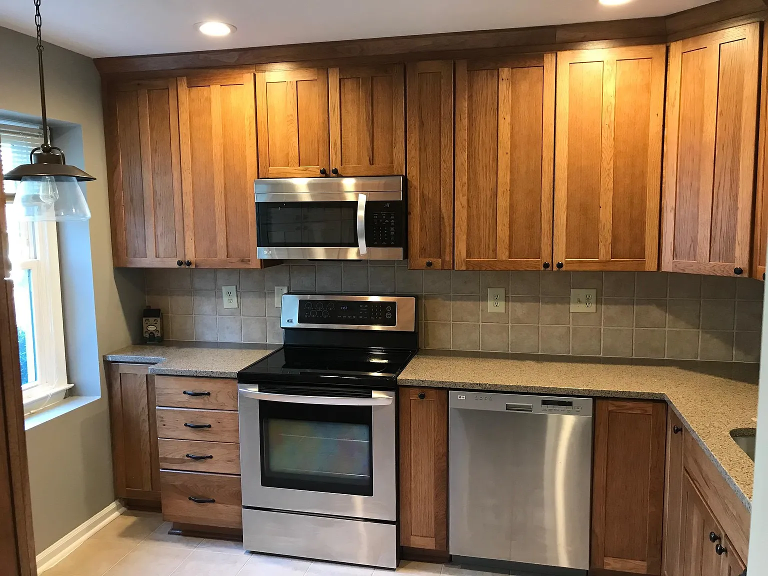 507 Rock Cliff Ct — Photo 2