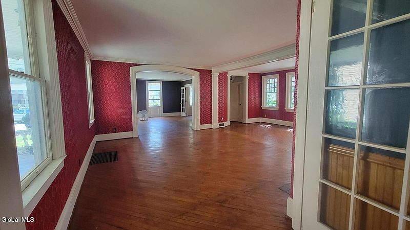 5th image of 74 Mohawk Street