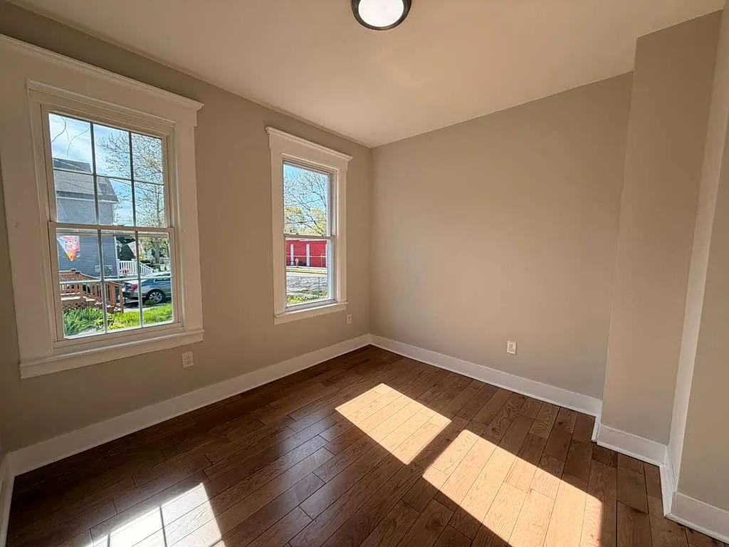 3 bed, $1,800 — Photo 4