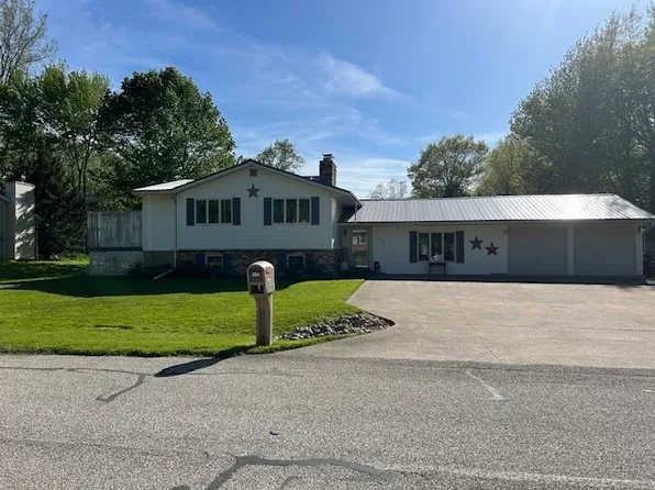 204 Carver Ave, Erie, PA 16511