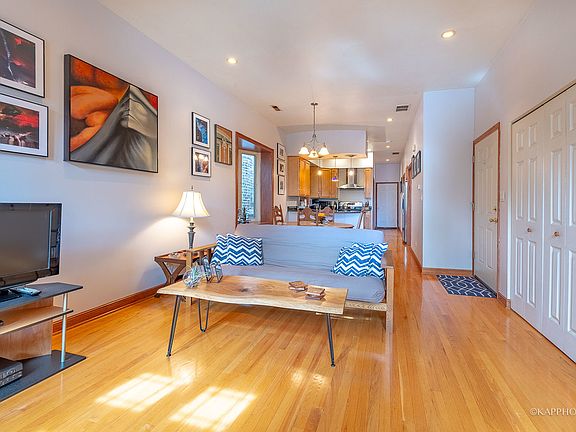 4th image of 2830 S Wallace St #3