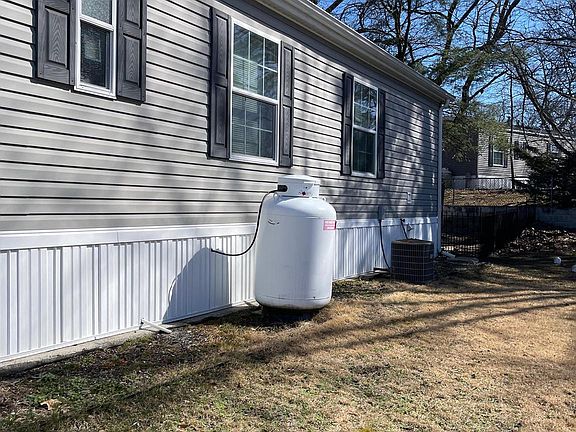 4th image of 16 Carp Ln