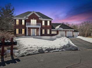 1716 Stonepine Cir, Hudson, WI 54016