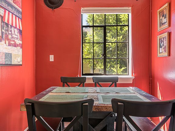 5th image of 3121 Franklin Ave E APT 24