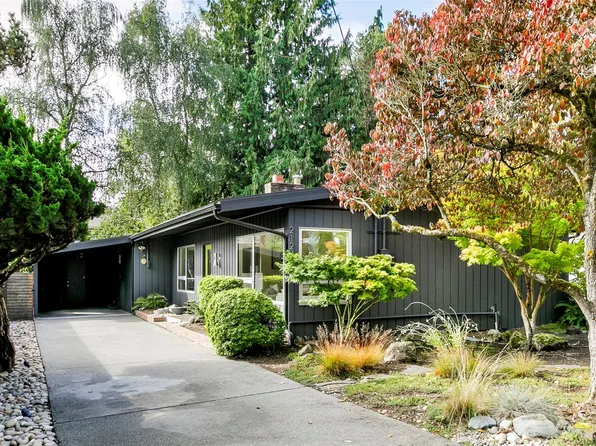 2127 N 117th Street, Seattle, WA 98133