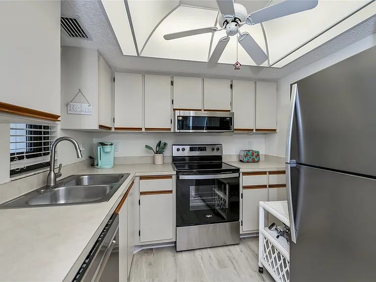 19505 Quesada Ave #U201 — Photo 7