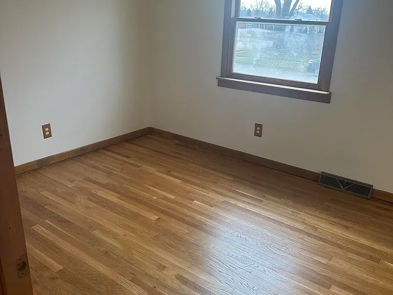 603 Worcester Rd — Photo 10