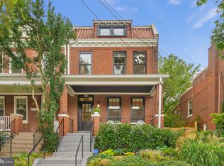 3714 Garfield St NW, Washington, DC 20007