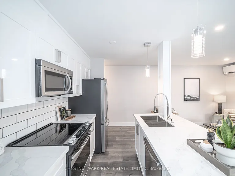 42 Cavell Ave — Photo 17