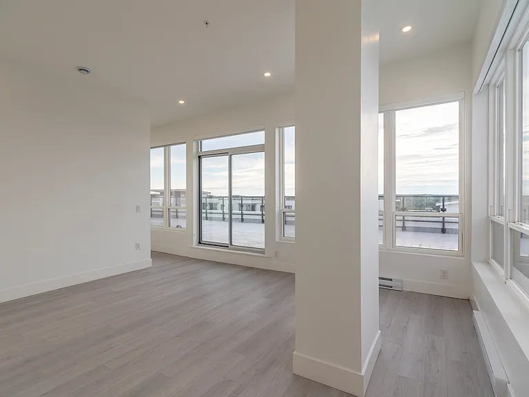 172 Wentworth Dr — Photo 18