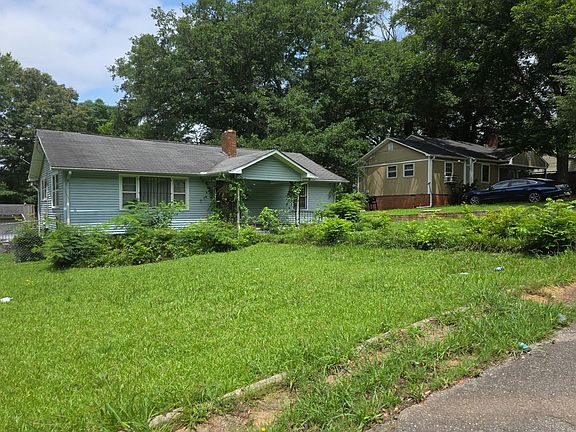3rd image of 2700 Walnut Ave