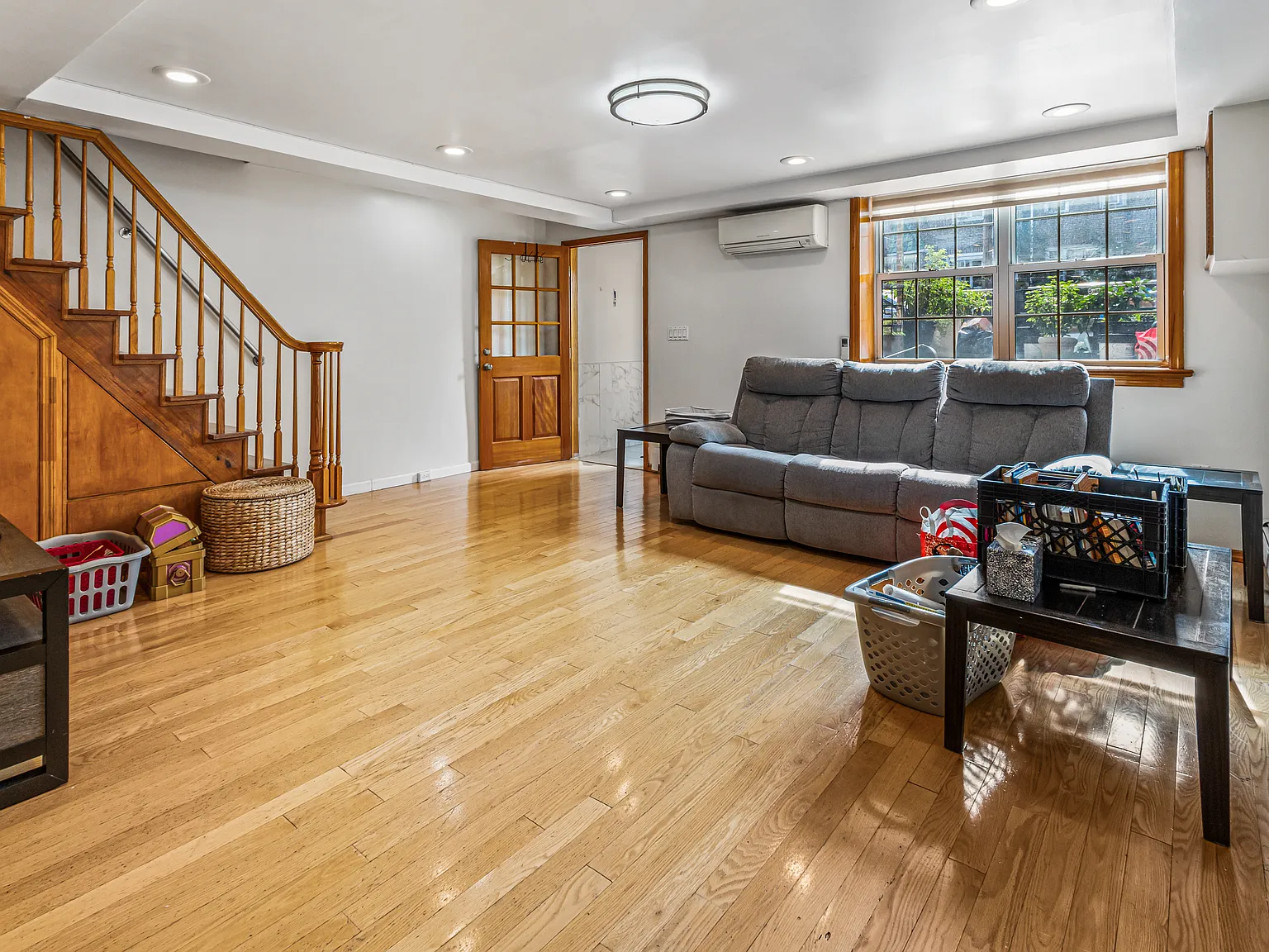 2027 East 34th Street — Photo 1