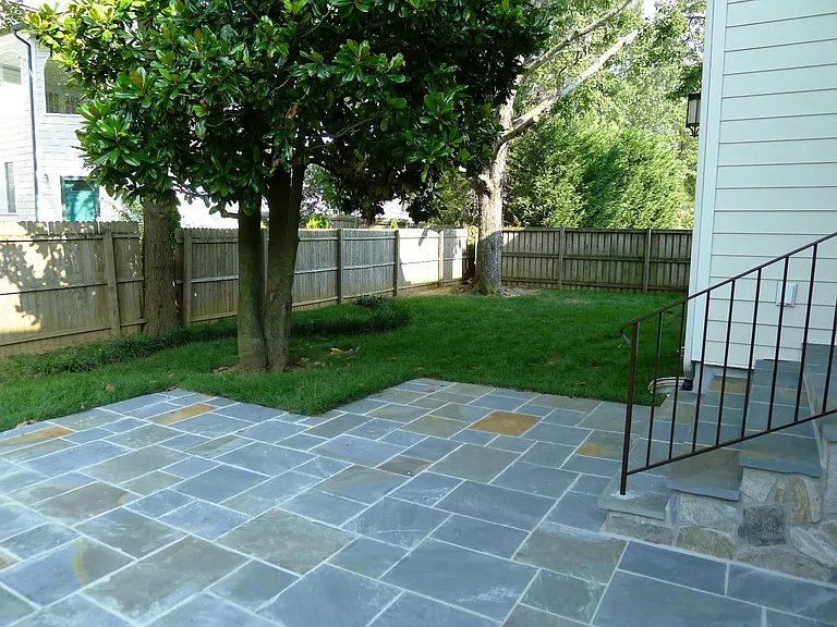 7607 Newmarket Dr — Photo 3