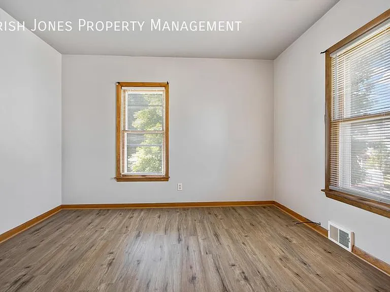 172 Main St — Photo 22