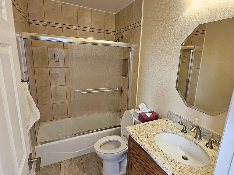 18219 Hampton Ct — Photo 22