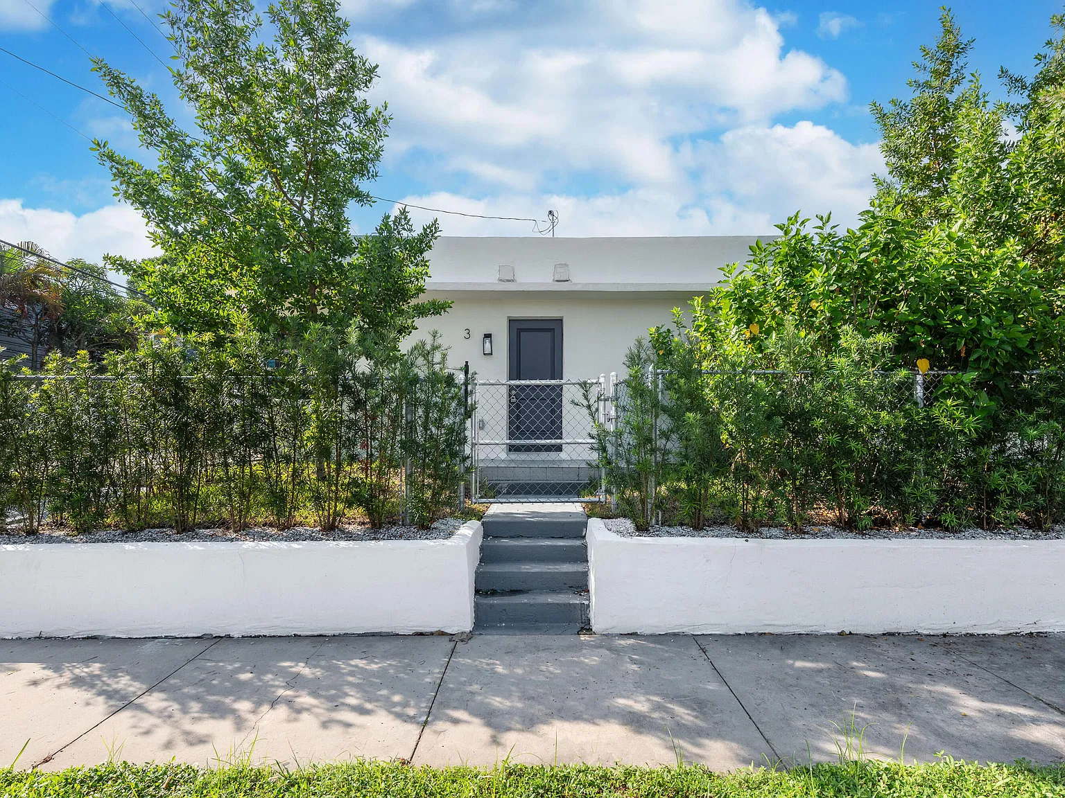 1 bed, 1.0 bath, 500 sqft, $1,700 — Photo 3
