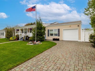 851 Elmwood Road, West Babylon, NY, 11704