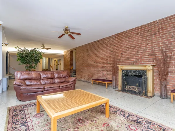 350 East 30th Street 1M image 4 of 4