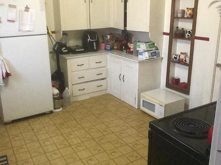 130 Ledge St — Photo 3