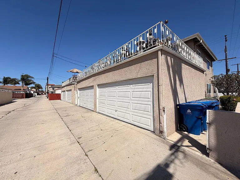 1845 S Grand Ave #1 — Photo 15