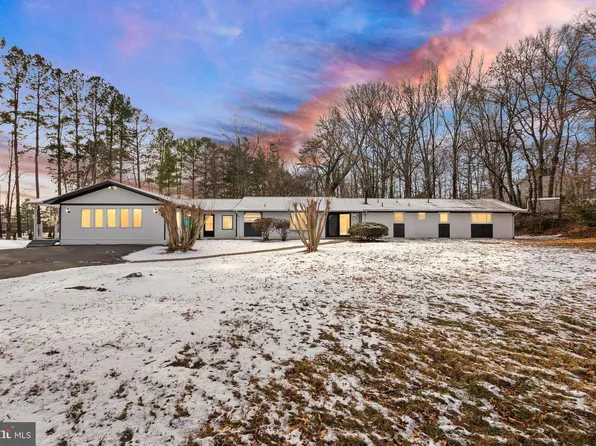 9521 Fostern Ln, Manassas, VA 20112