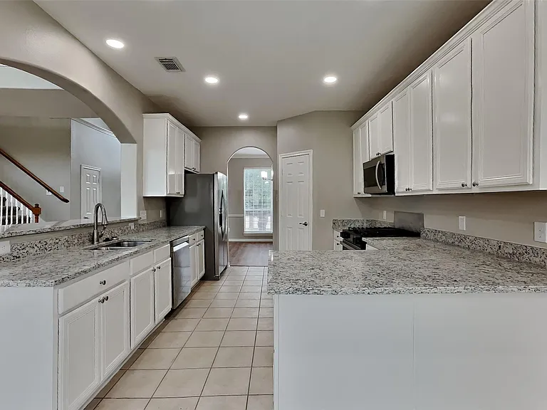 6714 Village Bridge Dr — Photo 4