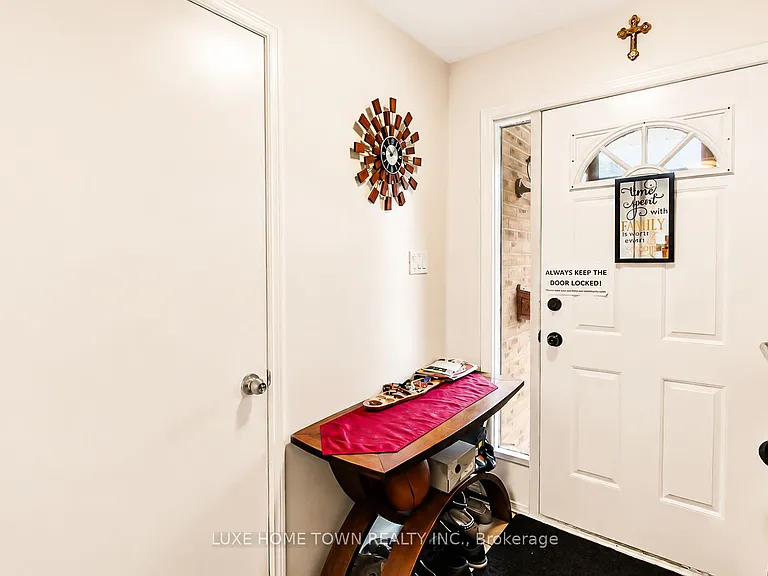762 Railton Ave — Photo 5