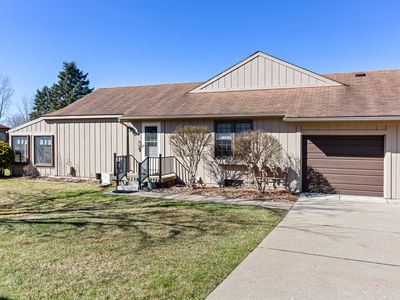 12298 Cambridge Blvd #1, South Lyon, MI, 48178