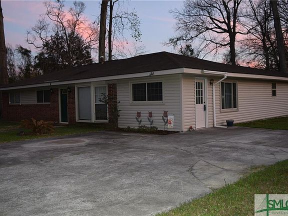 3rd image of 67 Lee Ave