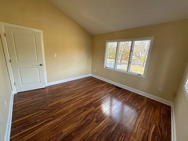 1749 Hillside Pl — Photo 18